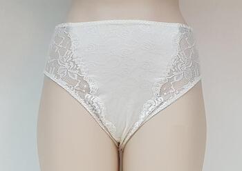 Elbrina Johanna Crème Short