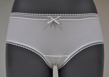 Eva Sybille White Short