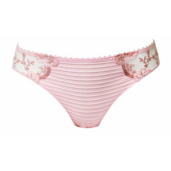 Louisa Bracq Elise Salmon Brief