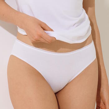 Lisca Emma White Brief