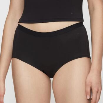 Triumph Smart Natural Black Short
