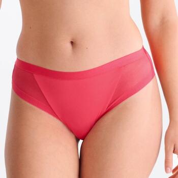 Lisca Sia Red Brief