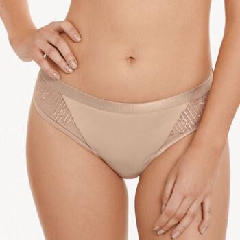 Lisca Ivonne Brown Brief
