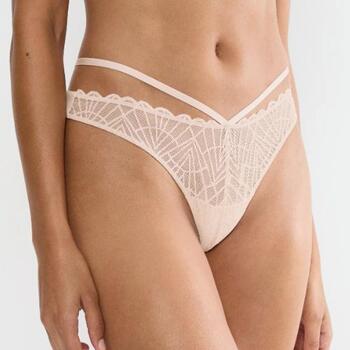 Triumph That Night In Vegas String Porcelain