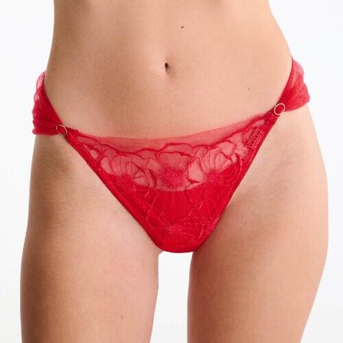 Sexy red lingerie at glowing discount at Dutch Designers Outlet