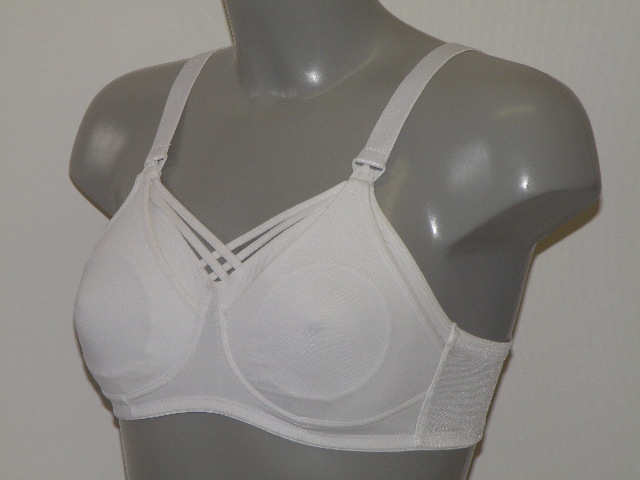 Marlies Dekkers Dame de Paris white nursing bra