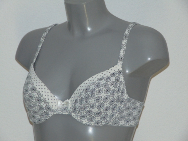 Guy de France Melanie ivory non-padded bra