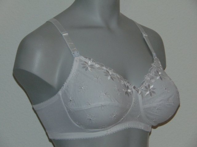 Elbrina Maternity white nursing bra