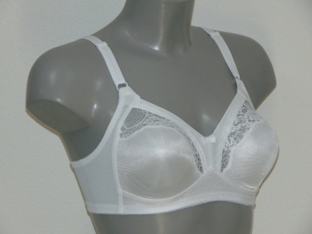 Elbrina Camelia white wireless bra