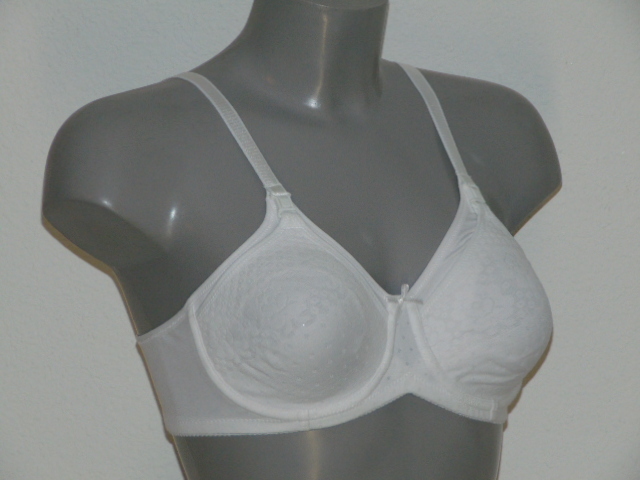 Elbrina Josy white nursing bra