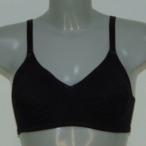 Elbrina Maria black nursing bra