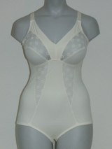 Naturana Amira ivory body