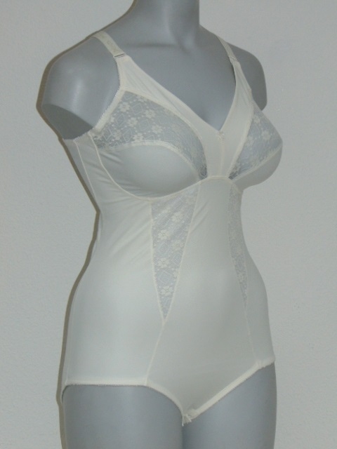 Naturana Amira ivory body