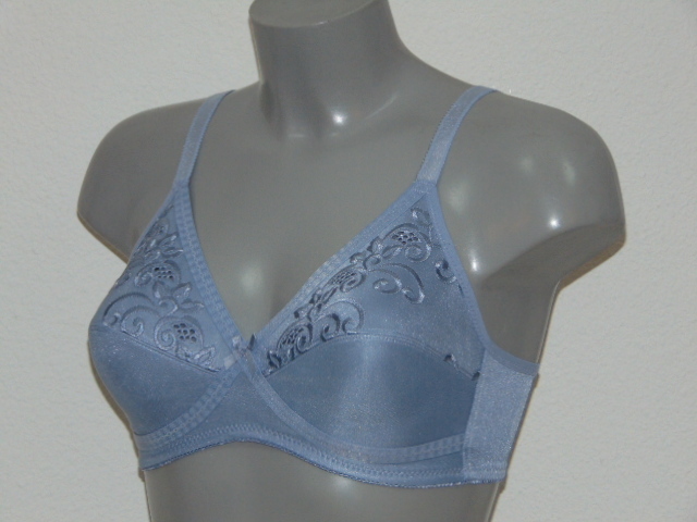 Naturana Elvira blue wireless bra