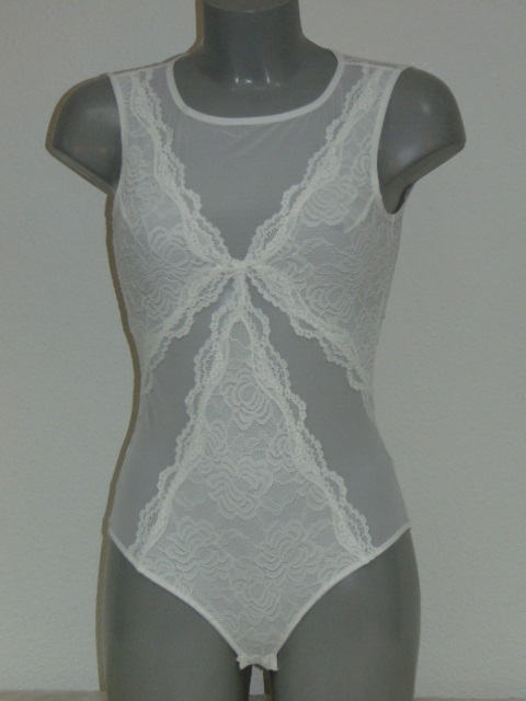 Sapph Sensual Nova off white body