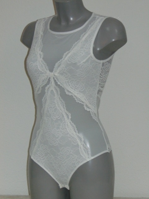 Sapph Sensual Nova off white body