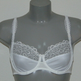 Elbrina Curly white non-padded bra