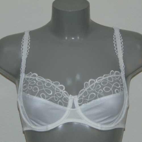 Elbrina Curly white non-padded bra