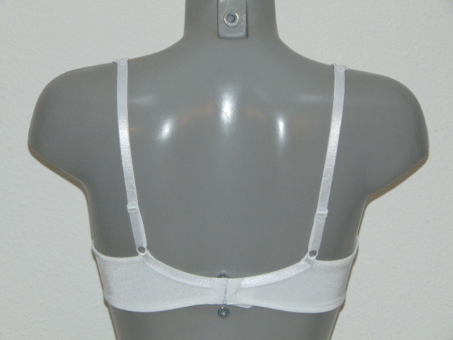 Elbrina Curly white non-padded bra