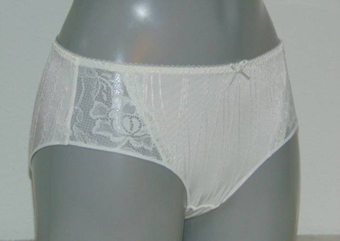 Missya Dorrit white short