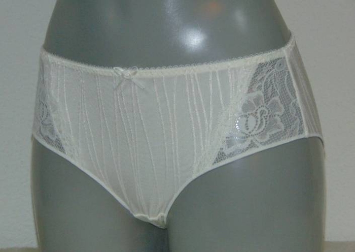 Missya Dorrit white short