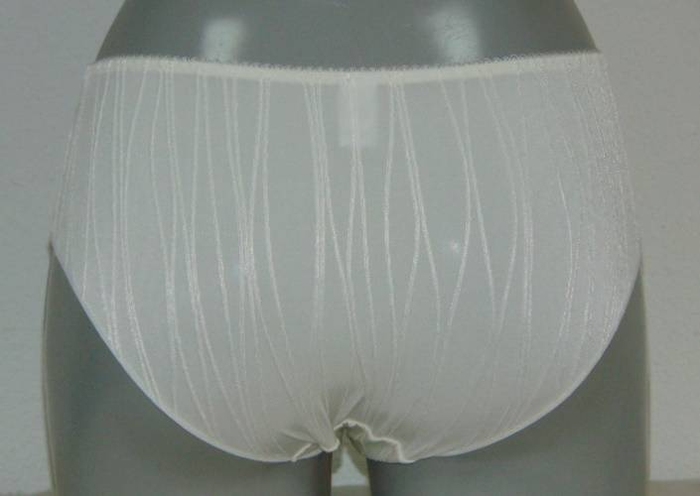 Missya Dorrit white short