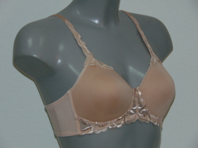 Triumph Modern Finesse skin wireless bra