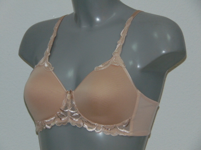 Triumph Modern Finesse skin wireless bra