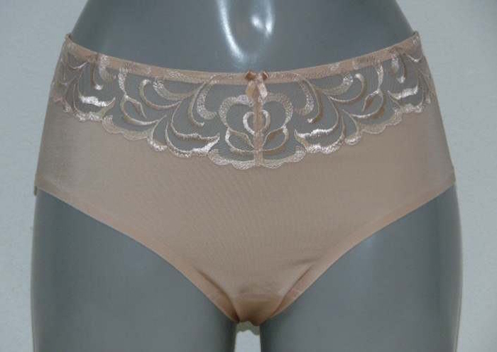 Triumph Modern Finesse skin brief