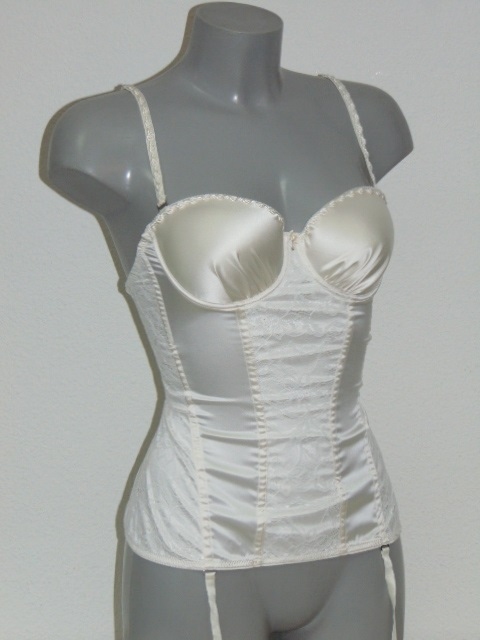 Eva Serena ivory body