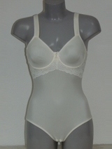 Eva Pearl ivory body