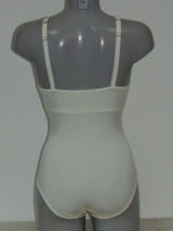 Eva Pearl ivory body