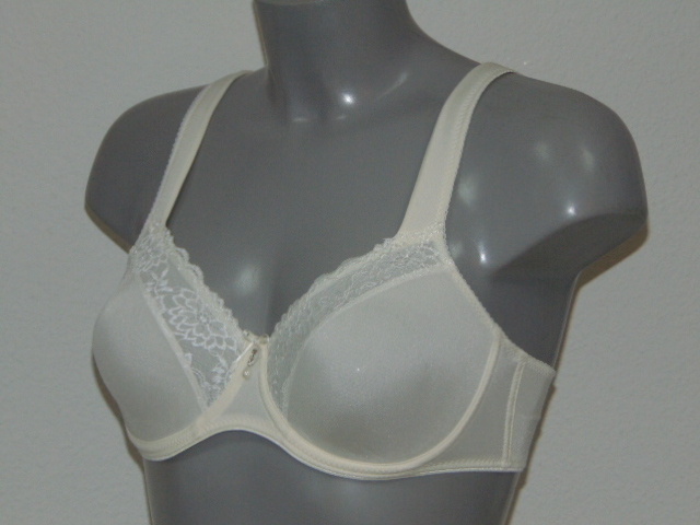 Eva Pearl ivory non-padded bra