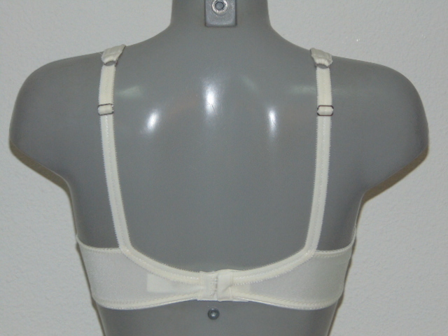 Eva Pearl ivory non-padded bra