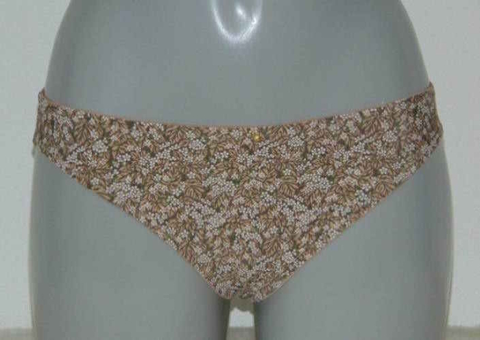 Eva Olivia brown short
