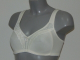 Eva Pearl ivory wireless bra