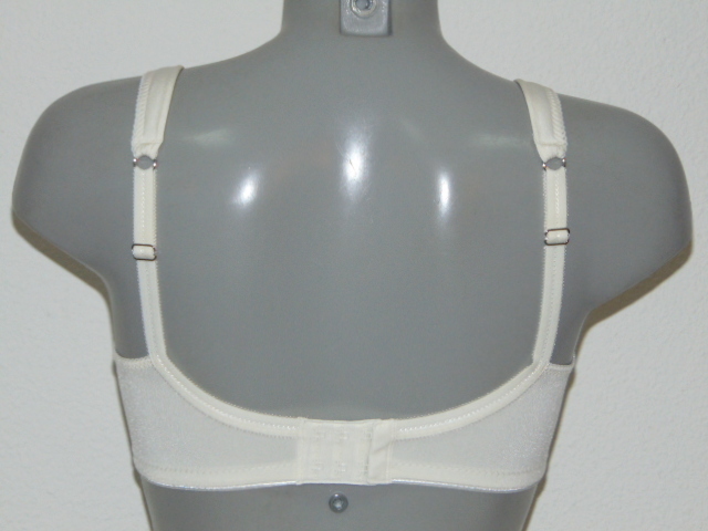 Eva Pearl ivory wireless bra