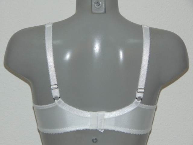 Eva Donna white non-padded bra