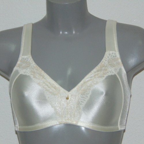 Eva Satin ivory wireless bra