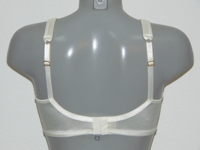 Eva Satin ivory wireless bra