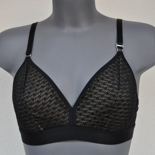 Eva Noir de Noir black wireless bra