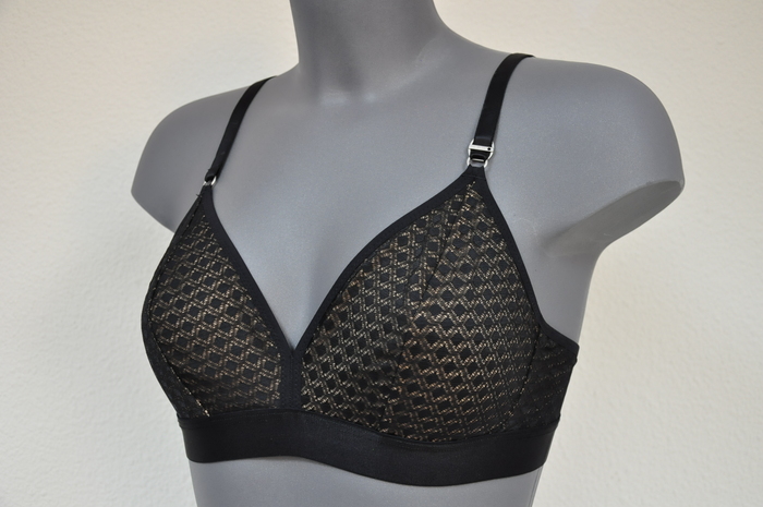 Eva Noir de Noir black wireless bra