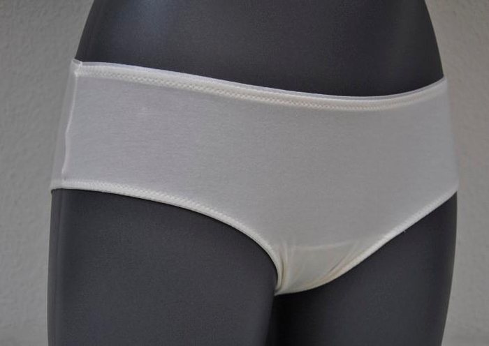 Eva Silky Nadine ivory short