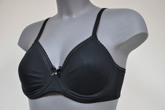 Eva Sybille black non-padded bra