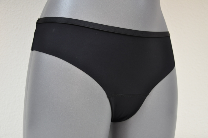 Eva Border black thong
