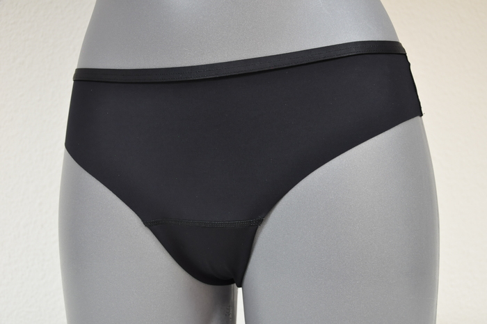 Eva Border black thong