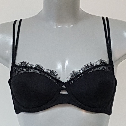 DDO Special F4P black padded bra