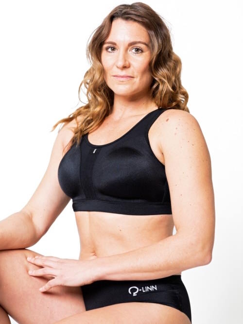Q-Linn Cannes black sport bra