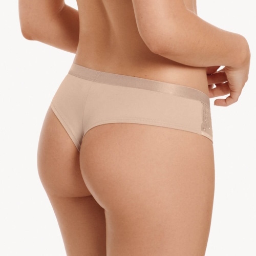 Lisca Ivonne skin brazilian