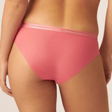 Naturana Monday raspberry brief